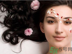 為什么秋季季容易脫發(fā)？秋季脫發(fā)嚴(yán)重怎么辦？