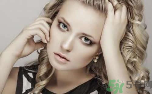 生完孩子后皮膚變黑是怎么回事？生完孩子后皮膚變黑怎么辦？