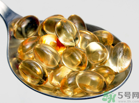 寶寶吃魚肝油會拉肚子嗎？寶寶吃魚肝油拉肚子怎么辦？