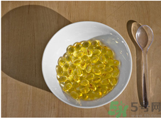 寶寶吃魚肝油會拉肚子嗎？寶寶吃魚肝油拉肚子怎么辦？