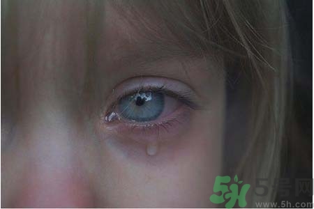 睡覺時流眼淚是怎么回事？如何保護(hù)眼睛？