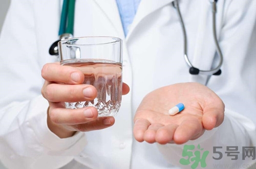 吃膠囊好像卡在喉嚨怎么辦?吃膠囊吞不下去怎么辦 吃膠囊好像卡在喉嚨怎么辦?吃膠囊吞不下去怎么辦