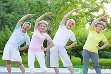 預(yù)防骨病需要注意哪些姿勢(shì)？秋季預(yù)防骨病的方法有哪些？