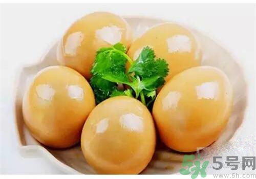 眼睛干澀吃什么好？眼睛疲勞吃什么好？