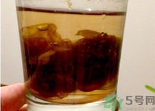 胖大海可以和菊花一起泡水喝嗎？胖大海和菊花一起泡水喝的功效