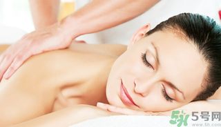 為什么說(shuō)秋季是艾灸養(yǎng)生最好的季節(jié)？秋季艾灸養(yǎng)生的注意事項(xiàng)