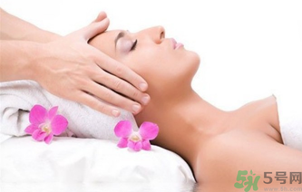 為什么說(shuō)秋季是艾灸養(yǎng)生最好的季節(jié)？秋季艾灸養(yǎng)生的注意事項(xiàng)