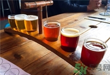 啤酒怎么倒沒(méi)有沫?倒啤酒的時(shí)候怎么才能沒(méi)泡沫