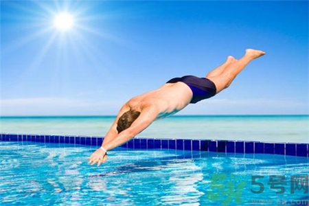 游泳對(duì)身體有什么好處？游泳需要注意什么？