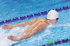 游泳能改善膝關(guān)節(jié)踝關(guān)節(jié)損傷嗎？游泳對膝關(guān)節(jié)炎有益嗎？