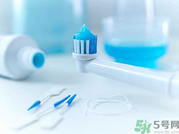 牙膏吃進肚子有事嗎?牙膏吃進去會怎么樣 牙膏吃進肚子有事嗎?牙膏吃進去會怎么樣