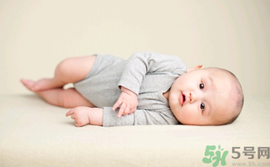 秋季如何預(yù)防寶寶生病？秋季寶寶護(hù)理小常識(shí)