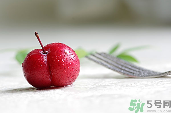 吃李子會(huì)胖嗎?李子的熱量是多少 吃李子會(huì)胖嗎?李子的熱量是多少