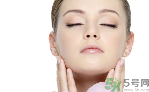 秋季皮膚起皮怎么回事？秋季皮膚護(hù)理小常識