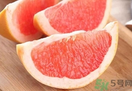 西柚的營養(yǎng)價值 西柚的功效與作用 西柚的營養(yǎng)價值 西柚的功效與作用