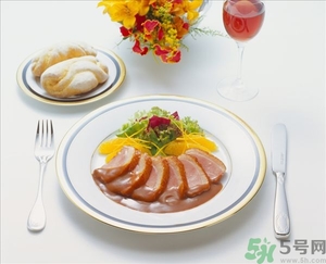 吃鴨肉會(huì)長(zhǎng)胖嗎?鴨肉的熱量是多少 吃鴨肉會(huì)長(zhǎng)胖嗎?鴨肉的熱量是多少