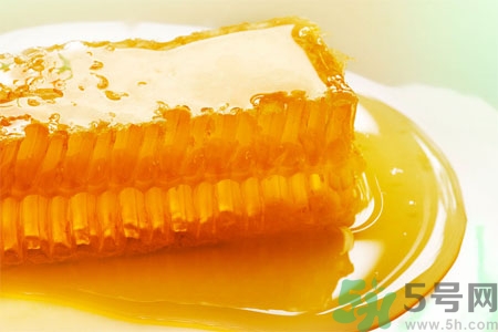 口腔潰瘍可以吃蜂蜜嗎？口腔潰瘍能不能吃蜂蜜？