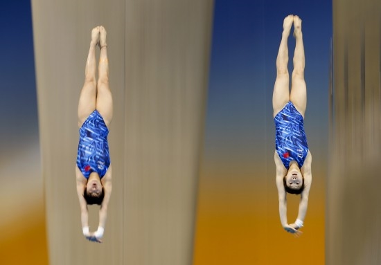 跳水怎么壓水花？運(yùn)動員跳水壓水花的技巧和原理