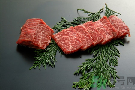 過敏性鼻炎可以吃牛肉嗎？過敏性鼻炎能不能吃牛肉？