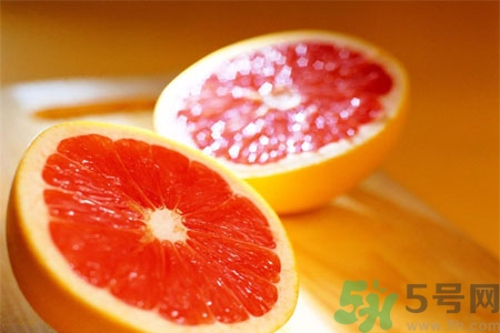 過敏性鼻炎可以吃葡萄柚嗎？過敏性鼻炎能不能吃葡萄柚？