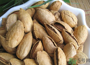 巴旦木是什么？吃巴旦木的好處和壞處 