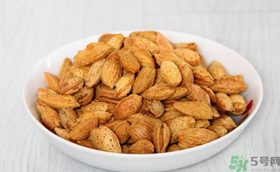 巴旦木是什么？吃巴旦木的好處和壞處 