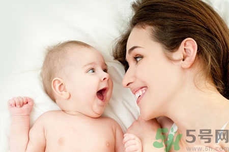 如何預(yù)防女性乳頭痛？女性需注意乳房的哪些問題？