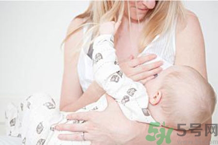 如何預(yù)防女性乳頭痛？女性需注意乳房的哪些問題？