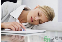 飯后午睡會(huì)胖嗎？午飯后睡覺有什么危害？