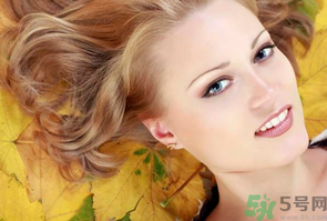 秋季皮膚怎樣補(bǔ)水？秋季皮膚補(bǔ)水小妙招