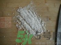 五仁月餅是哪五仁？五仁月餅是哪五種材料？