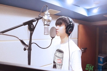 19歲男生身高體重標(biāo)準(zhǔn)是多少？19歲女生的標(biāo)準(zhǔn)身高體重是多少？