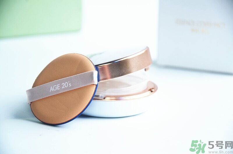 age20s粉底霜粉色和白色有什么區(qū)別？