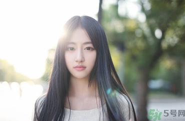 17歲女生下面很癢是為什么？高中女生下面很癢是怎么回事？