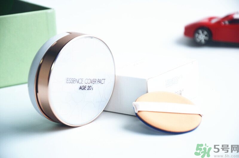 age20s粉底霜粉色和白色有什么區(qū)別？