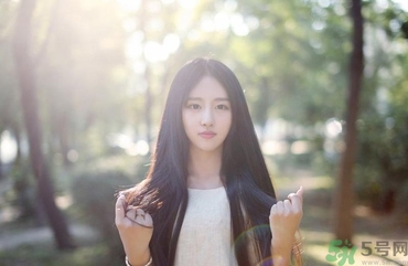 17歲女生下面很癢是為什么？高中女生下面很癢是怎么回事？