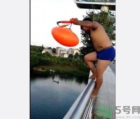 從多高的地方跳水會(huì)受傷？從多高的地方跳水會(huì)死亡？