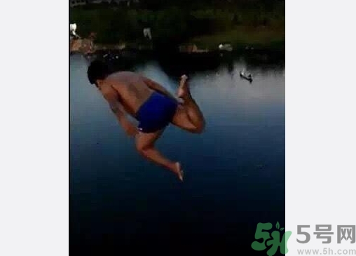 從多高的地方跳水會(huì)受傷？從多高的地方跳水會(huì)死亡？