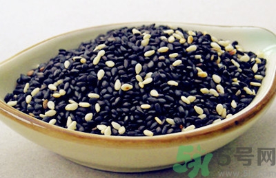 吃芝麻會(huì)發(fā)胖嗎?芝麻的熱量是多少 吃芝麻會(huì)發(fā)胖嗎?芝麻的熱量是多少