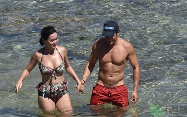 口吃是什么原因造成的？說(shuō)話口吃是什么原因？