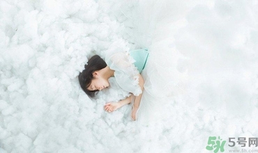 11歲女孩胸部發(fā)育正常嗎？11歲女生的標(biāo)準(zhǔn)胸圍是多少？