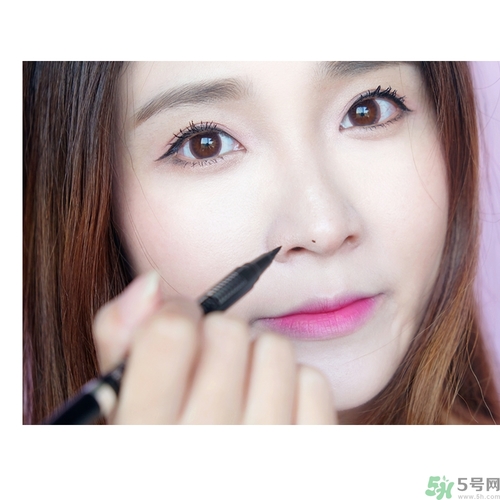 崔雪莉妝容化妝教程 夏天出門化什么妝好？