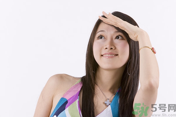 12歲女生胸特大正常嗎?12歲女孩胸部開(kāi)始發(fā)育了正常嗎 12歲女生胸特大正常嗎?12歲女孩胸部開(kāi)始發(fā)育了正常嗎