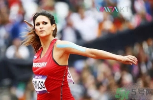 運(yùn)動(dòng)員身上貼的膠布是什么？運(yùn)動(dòng)員身上的膠布有什么用？