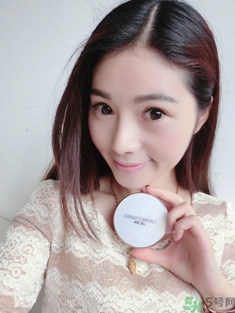 age20s粉底好還是赫拉氣墊好？