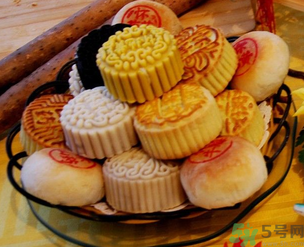 血糖高的人可以吃月餅嗎？血糖高的人怎樣吃月餅？