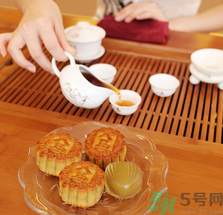 吃月餅會(huì)便秘嗎？吃月餅便秘怎么辦？