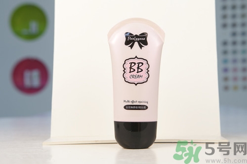 BB霜在臉上浮粉怎么辦?BB霜浮粉怎么辦 BB霜在臉上浮粉怎么辦?BB霜浮粉怎么辦