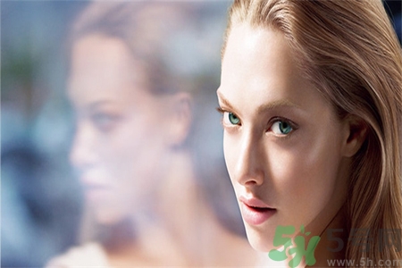 如何防止皮膚衰老？皮膚衰老的原因是什么？