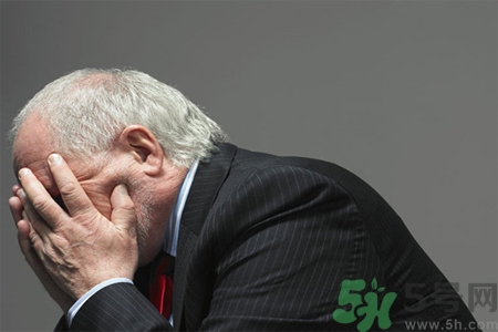 男性更年期的表現(xiàn)有哪些？怎么判斷男性更年期？